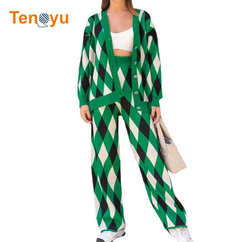 OEM/ODM Custom Knitted Cardigan Women Sweater Set