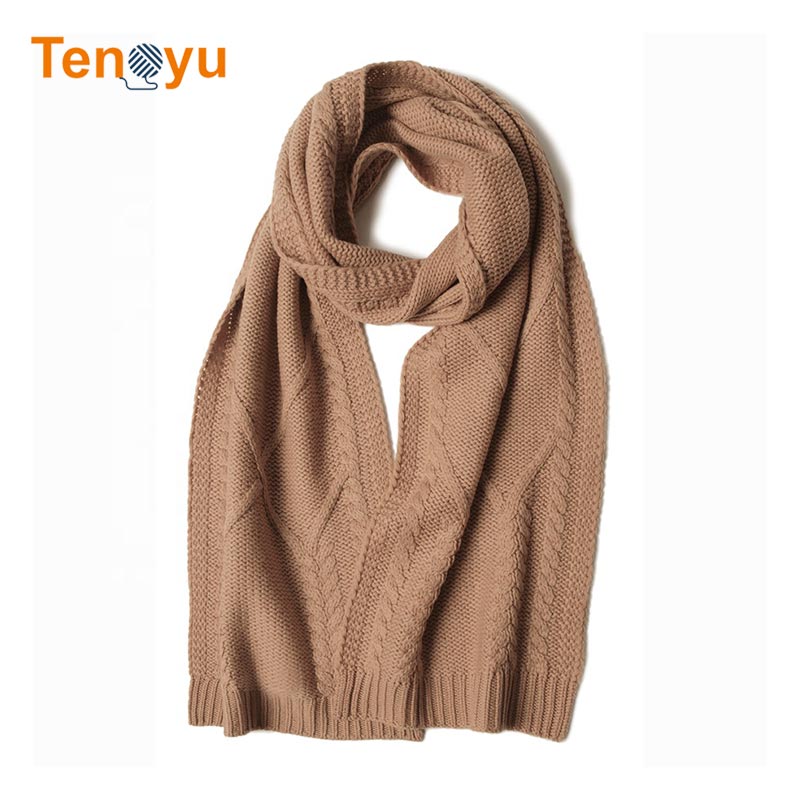 OEM/ODM Custom Winter Luxury Yarn Ladies Knit Scarf